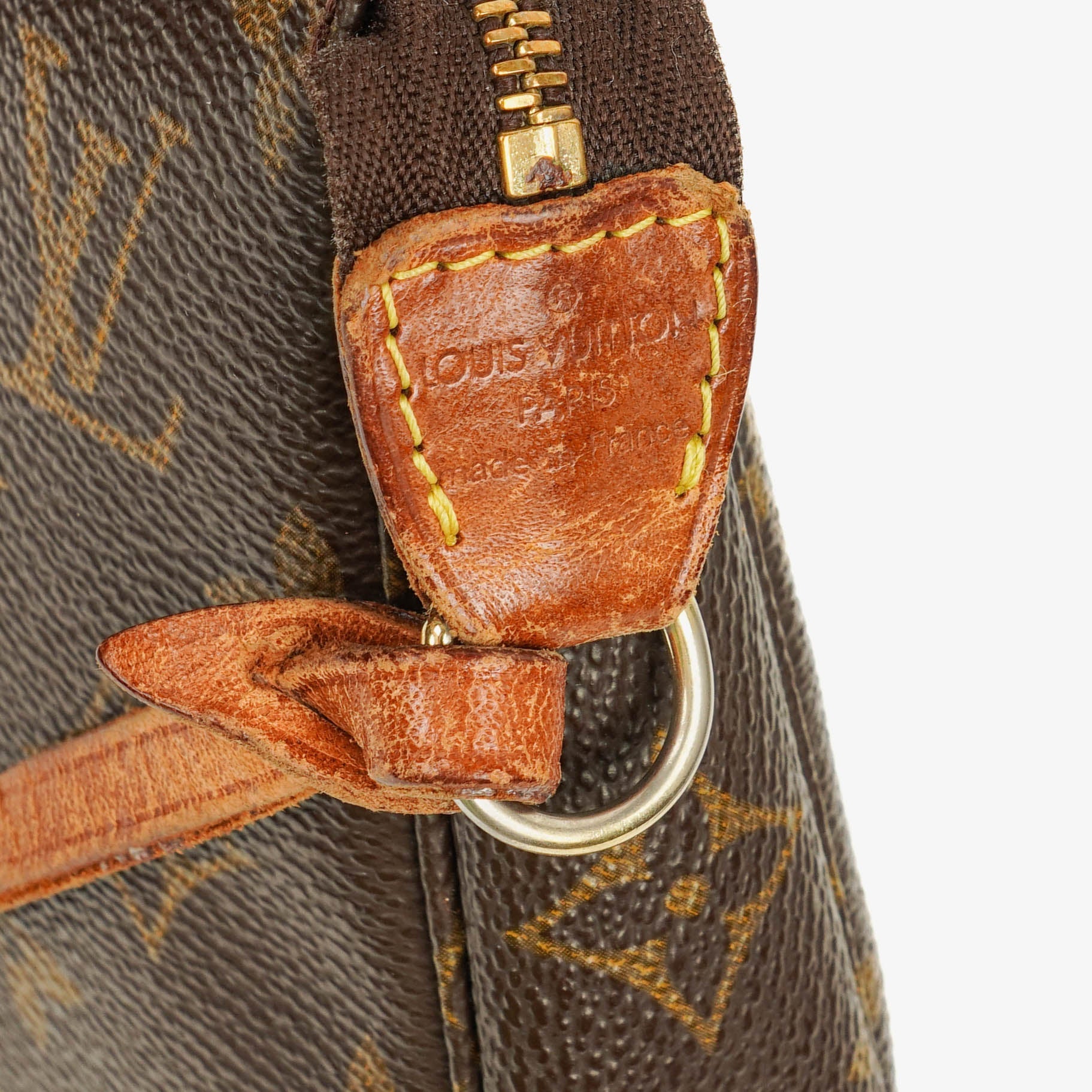 Louis Vuitton Pochette Accessoires Clutch Handtasche aus Monogram Canvas