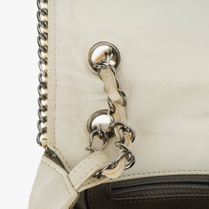 Chanel Madison Flap Tasche aus Lammleder