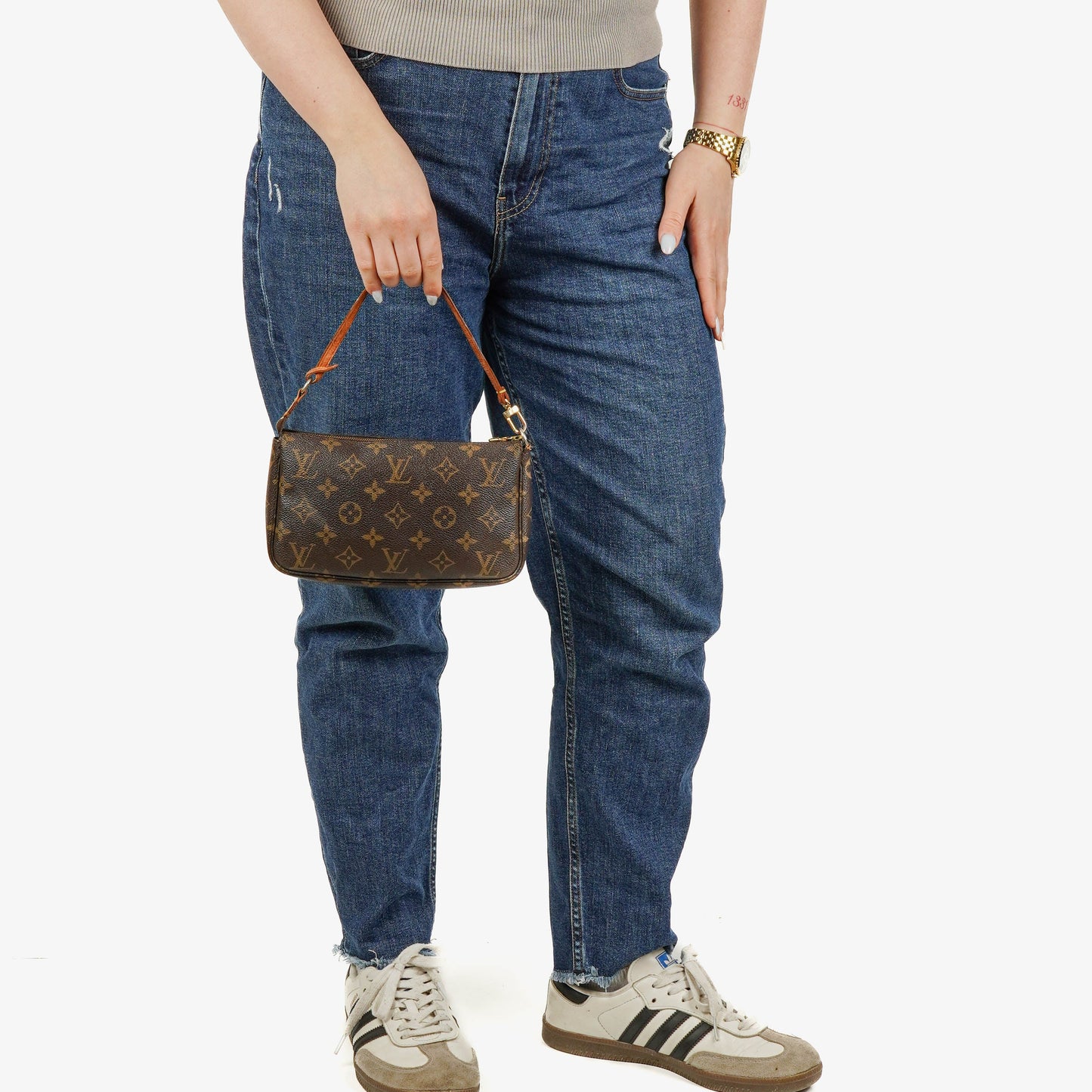 Louis Vuitton Pochette Accessoires Clutch Handtasche aus Monogram Canvas