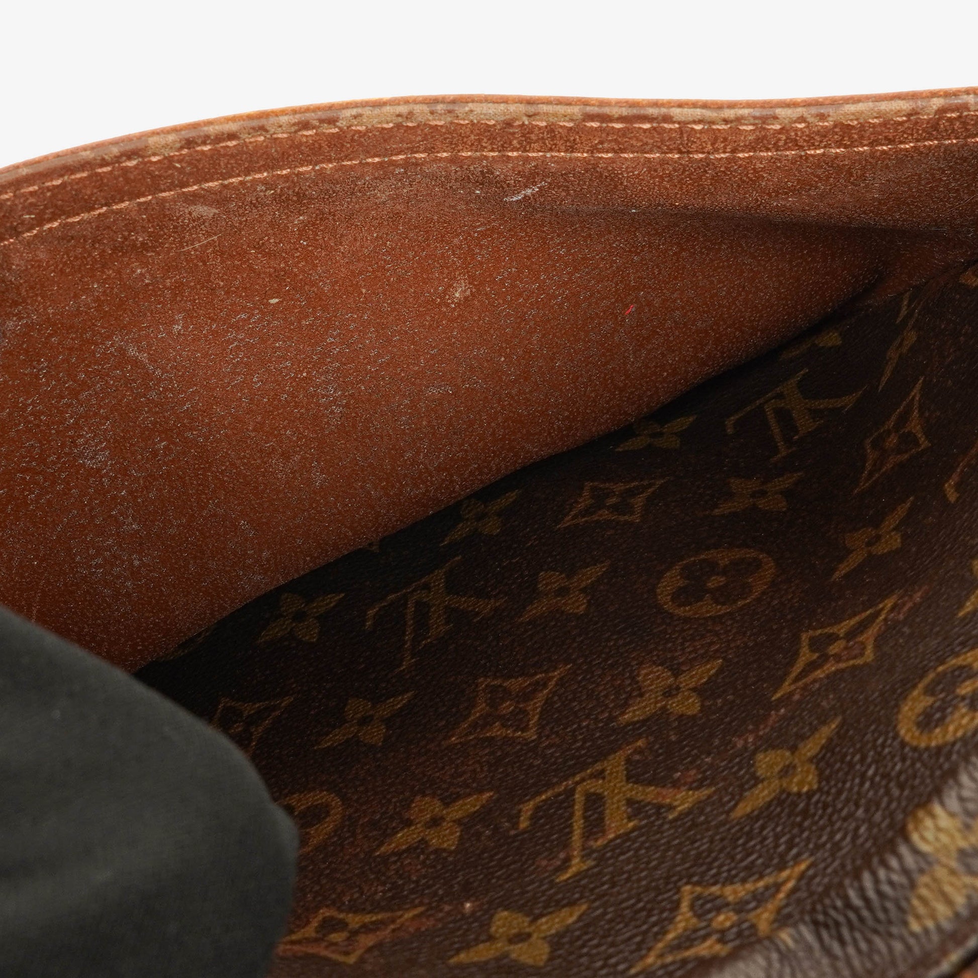 Louis Vuitton Jeune Fille MM Crossbody Bag aus Monogram Canvas