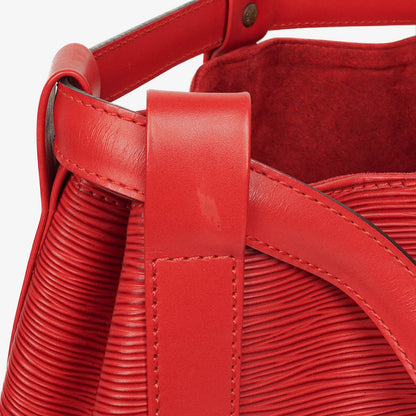 Louis Vuitton Randonnee PM Rucksack aus rotem Epi Leder