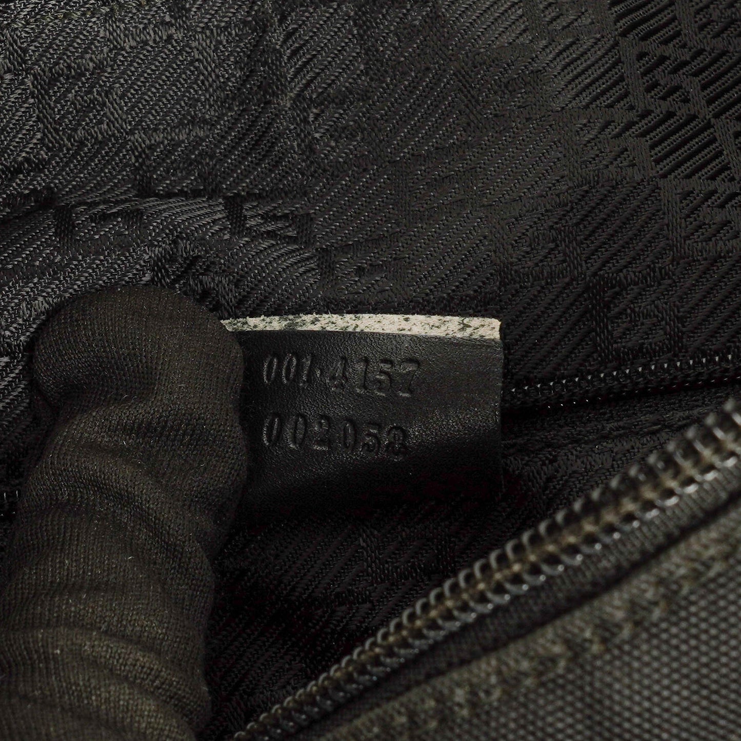 Gucci Hobo Bag aus schwarzem Nylon und Leder mit geflochtenem Griff und Ring