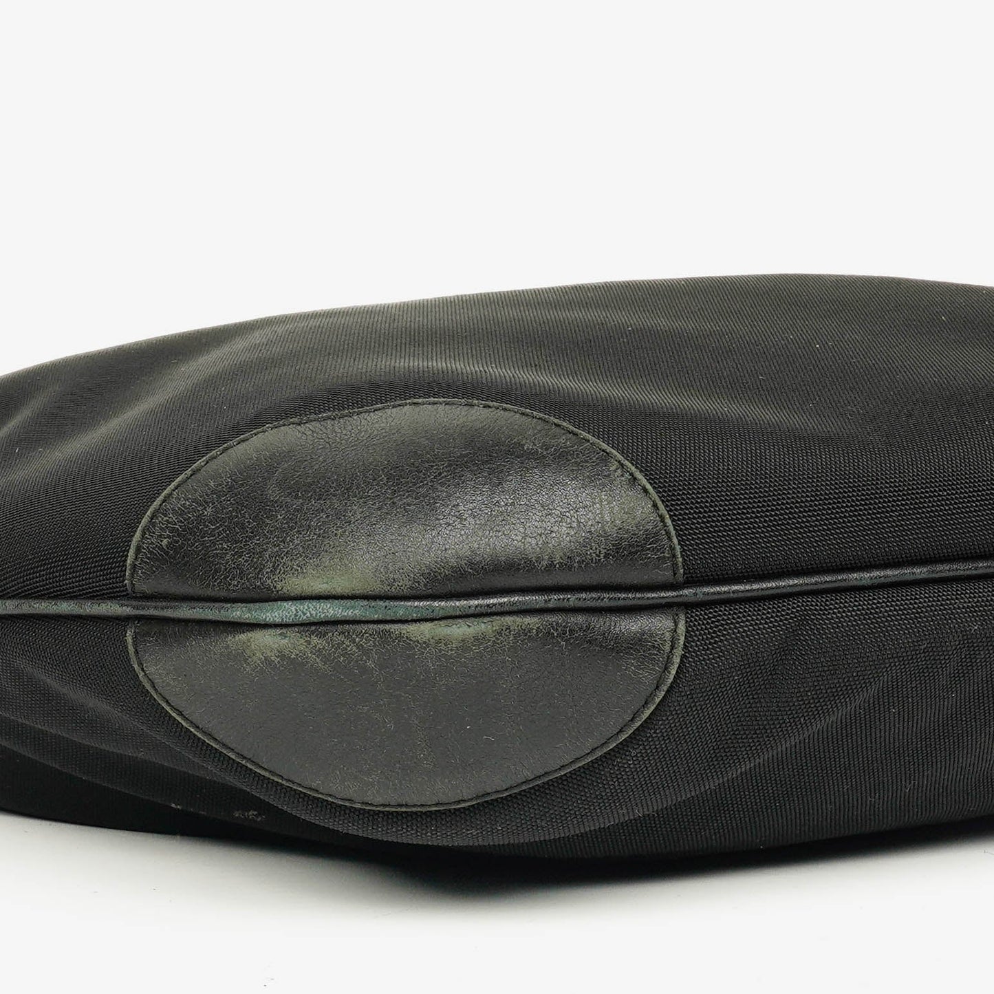 Gucci Hobo Bag aus schwarzem Nylon und Leder mit geflochtenem Griff und Ring