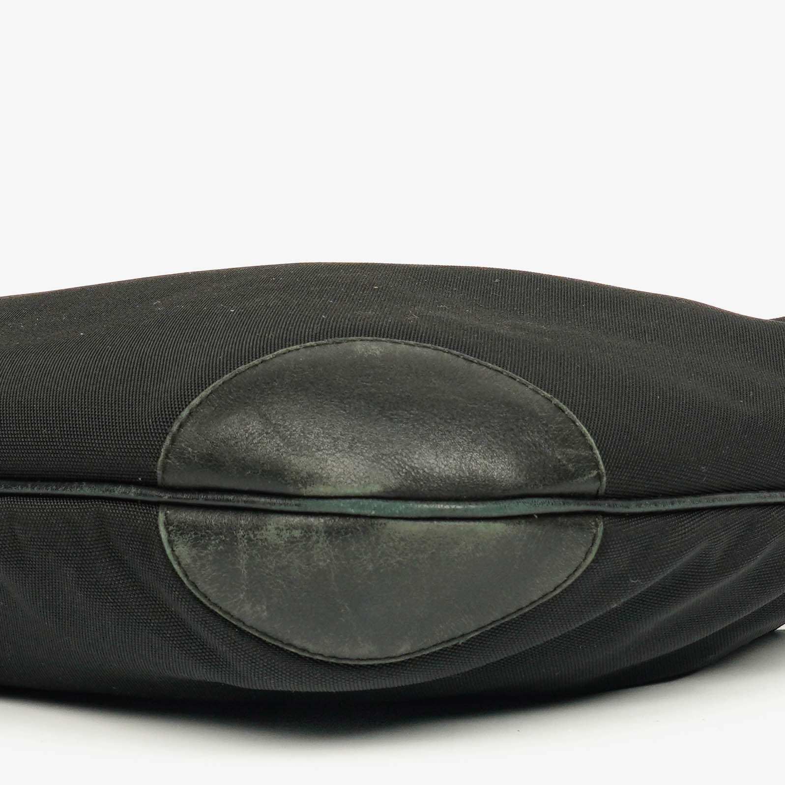 Gucci Hobo Bag aus schwarzem Nylon und Leder mit geflochtenem Griff und Ring