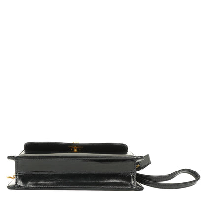 Chanel CC Handgelenktasche aus schwarzem Lackleder mit 24K Goldbeschlägen