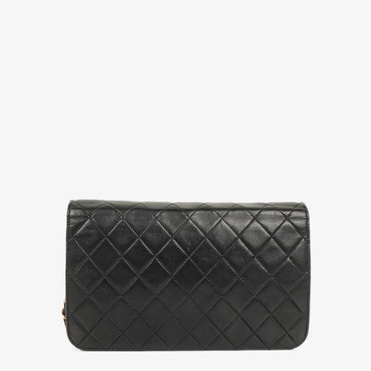 CHANEL Classic Full Flap Bag aus schwarzem gestepptem Lammleder mit 24K vergoldeten Beschlägen