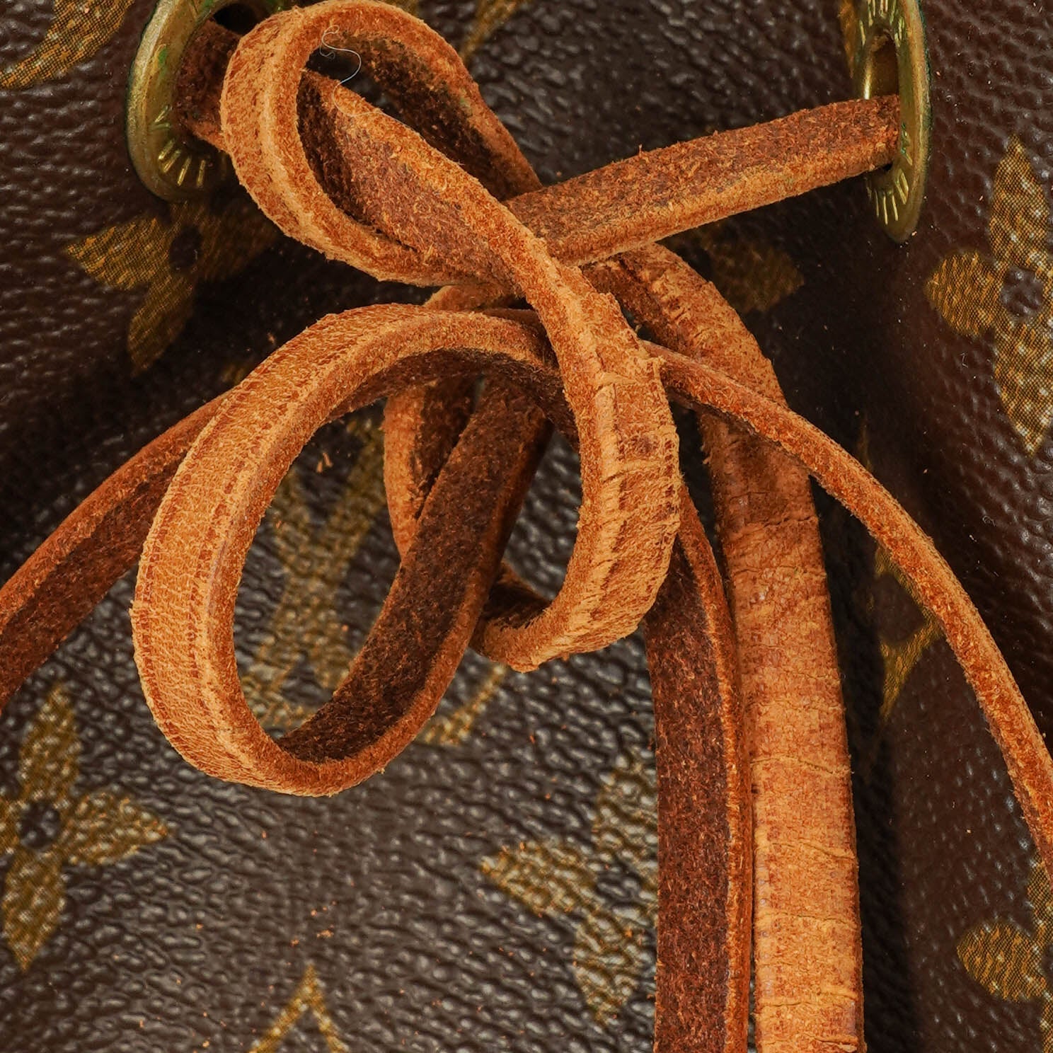 Louis Vuitton Noe Grande GM Monogram Canvas Schultertasche