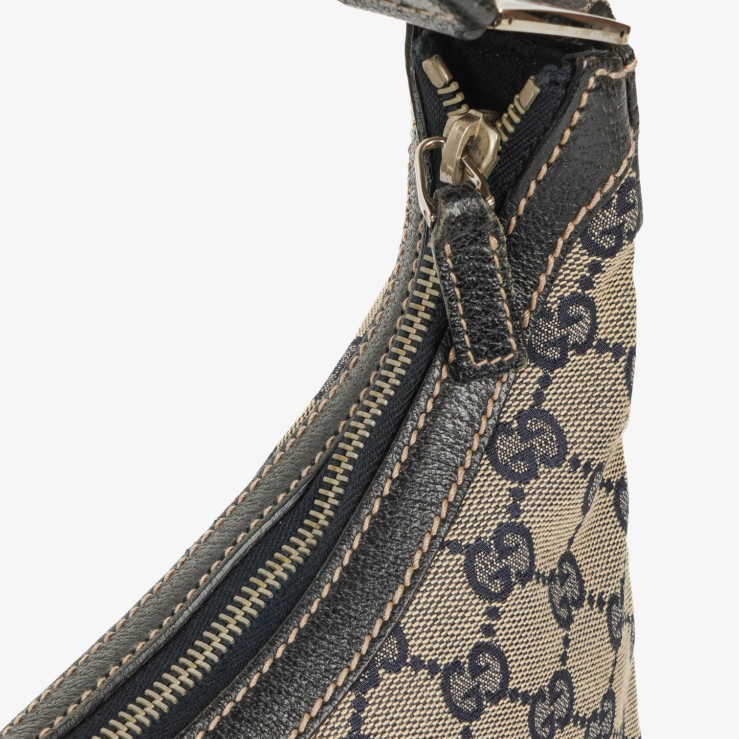 Gucci Charmy Hobo-Tasche aus Navy GG Canvas