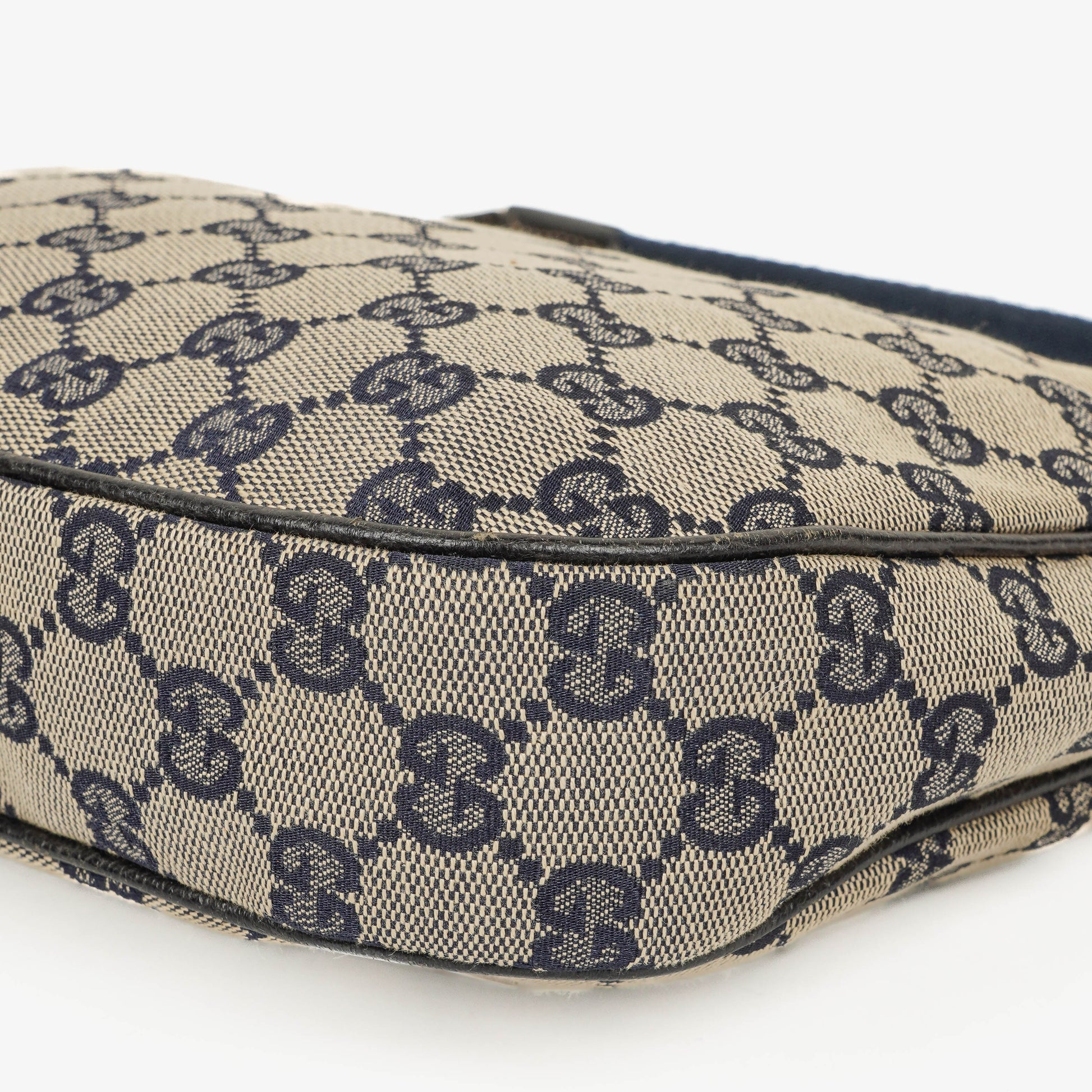 Gucci Charmy Hobo-Tasche aus Navy GG Canvas