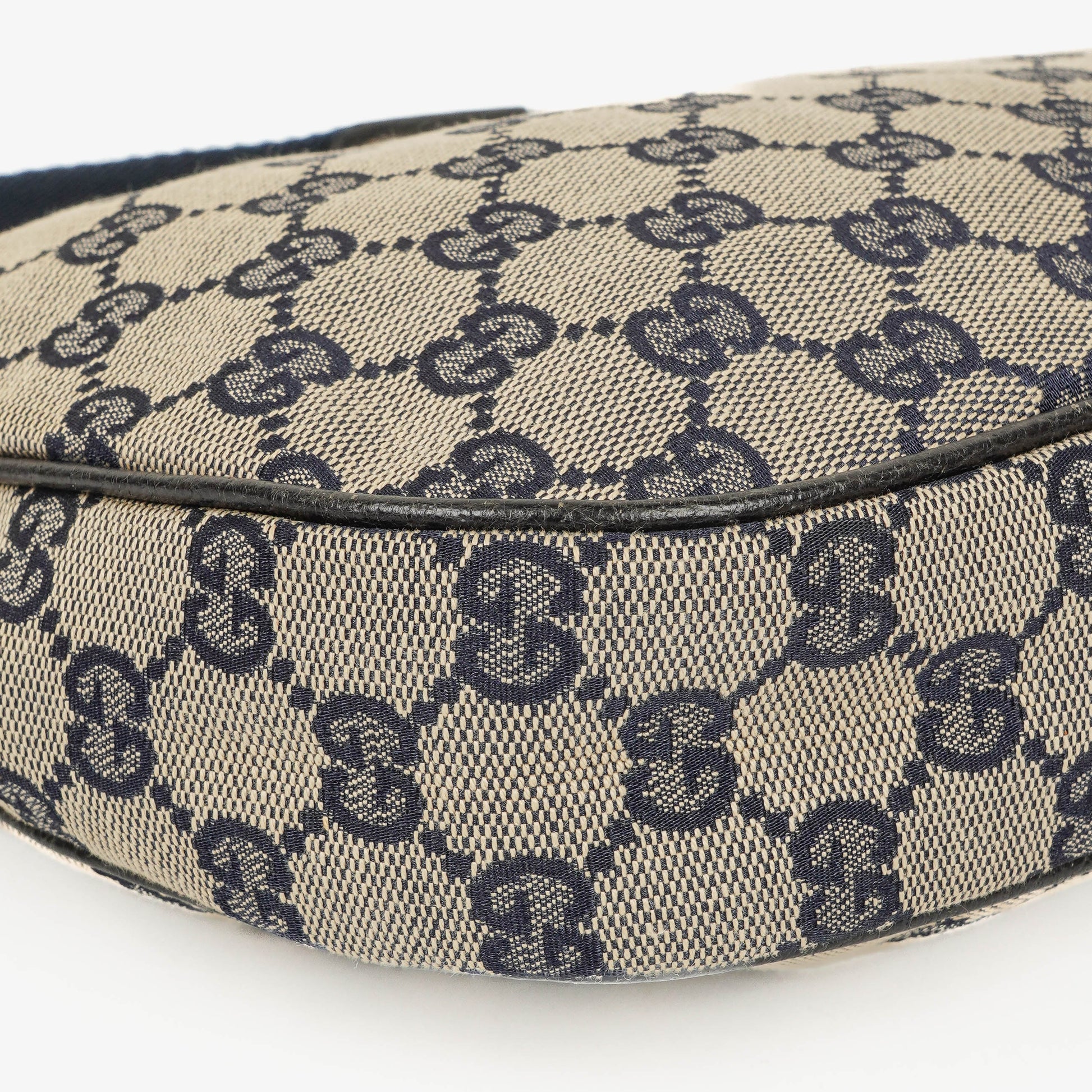 Gucci Charmy Hobo-Tasche aus Navy GG Canvas