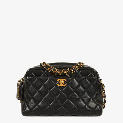 Chanel Vintage Camera Bag mit Fronttasche aus schwarzem gestepptem Leder mit 24K vergoldeter Hardware
