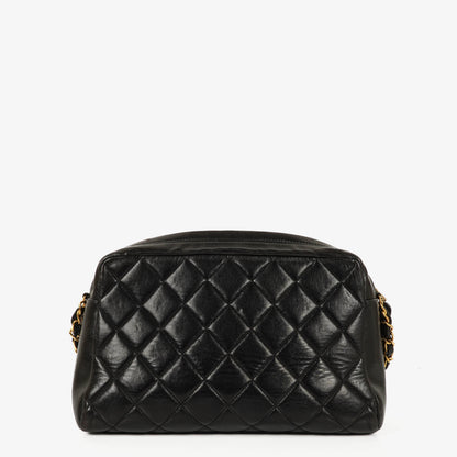 Chanel Vintage Camera Bag mit Fronttasche aus schwarzem gestepptem Leder mit 24K vergoldeter Hardware