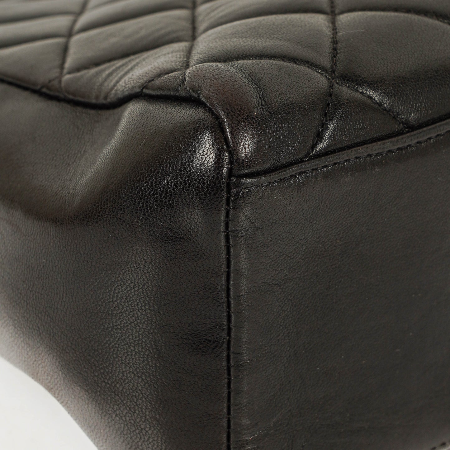 Chanel Vintage Camera Bag mit Fronttasche aus schwarzem gestepptem Leder mit 24K vergoldeter Hardware