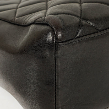 Chanel Vintage Camera Bag mit Fronttasche aus schwarzem gestepptem Leder mit 24K vergoldeter Hardware