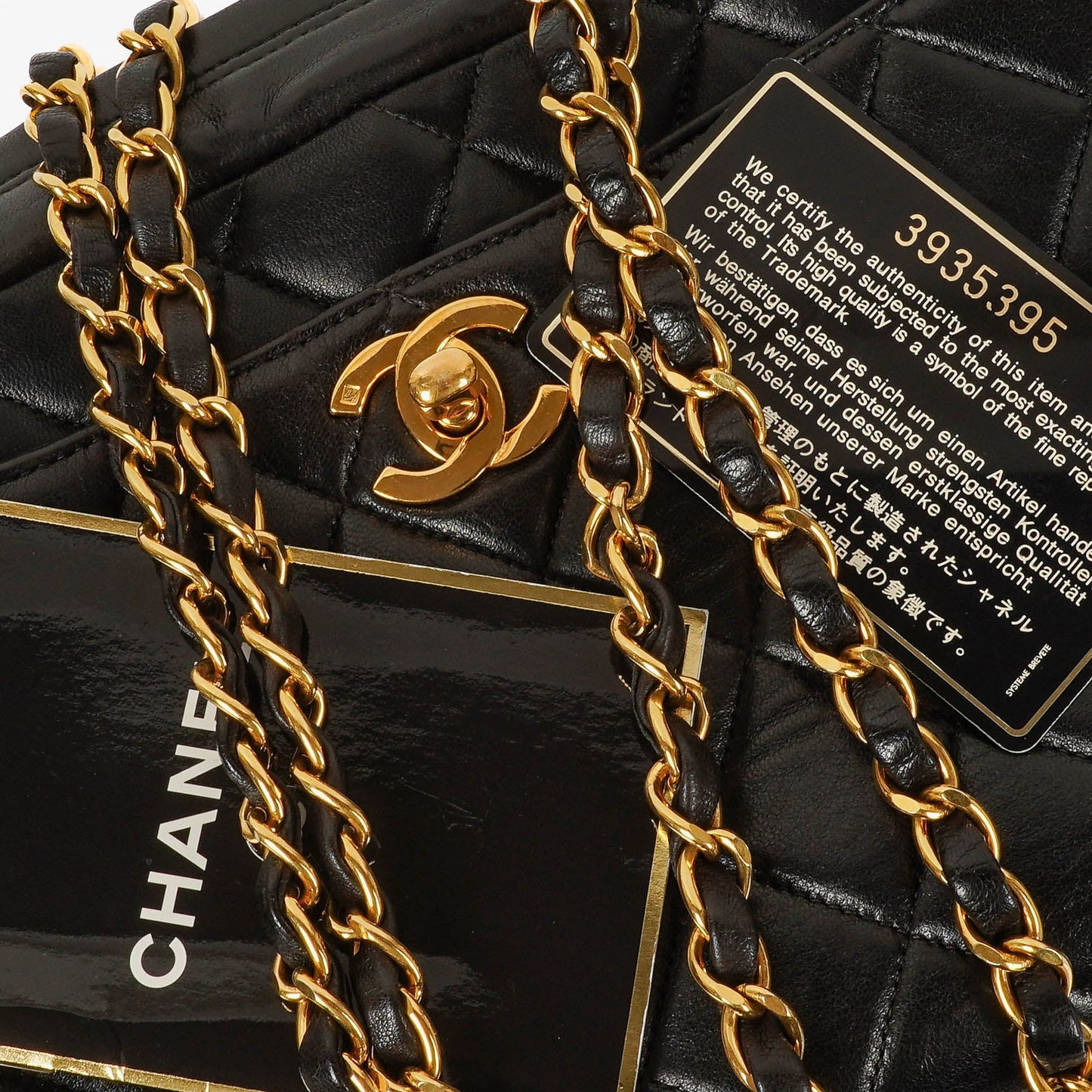 Chanel Vintage Camera Bag mit Fronttasche aus schwarzem gestepptem Leder mit 24K vergoldeter Hardware