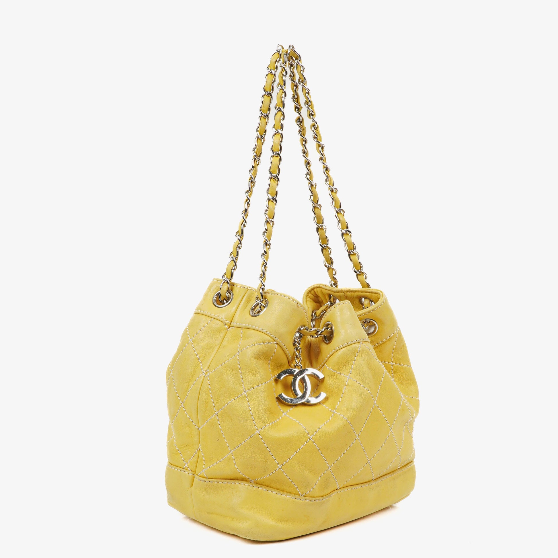 Chanel Bucket Bag aus gelbem Lammleder mit Kontrastnähten und Kordelzug, 2005-2006