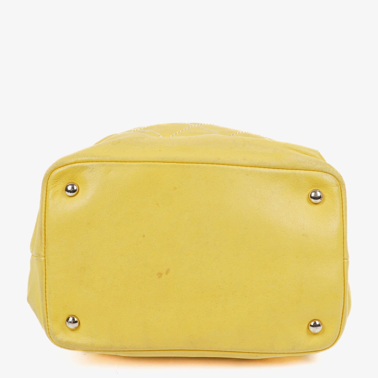 Chanel Bucket Bag aus gelbem Lammleder mit Kontrastnähten und Kordelzug, 2005-2006