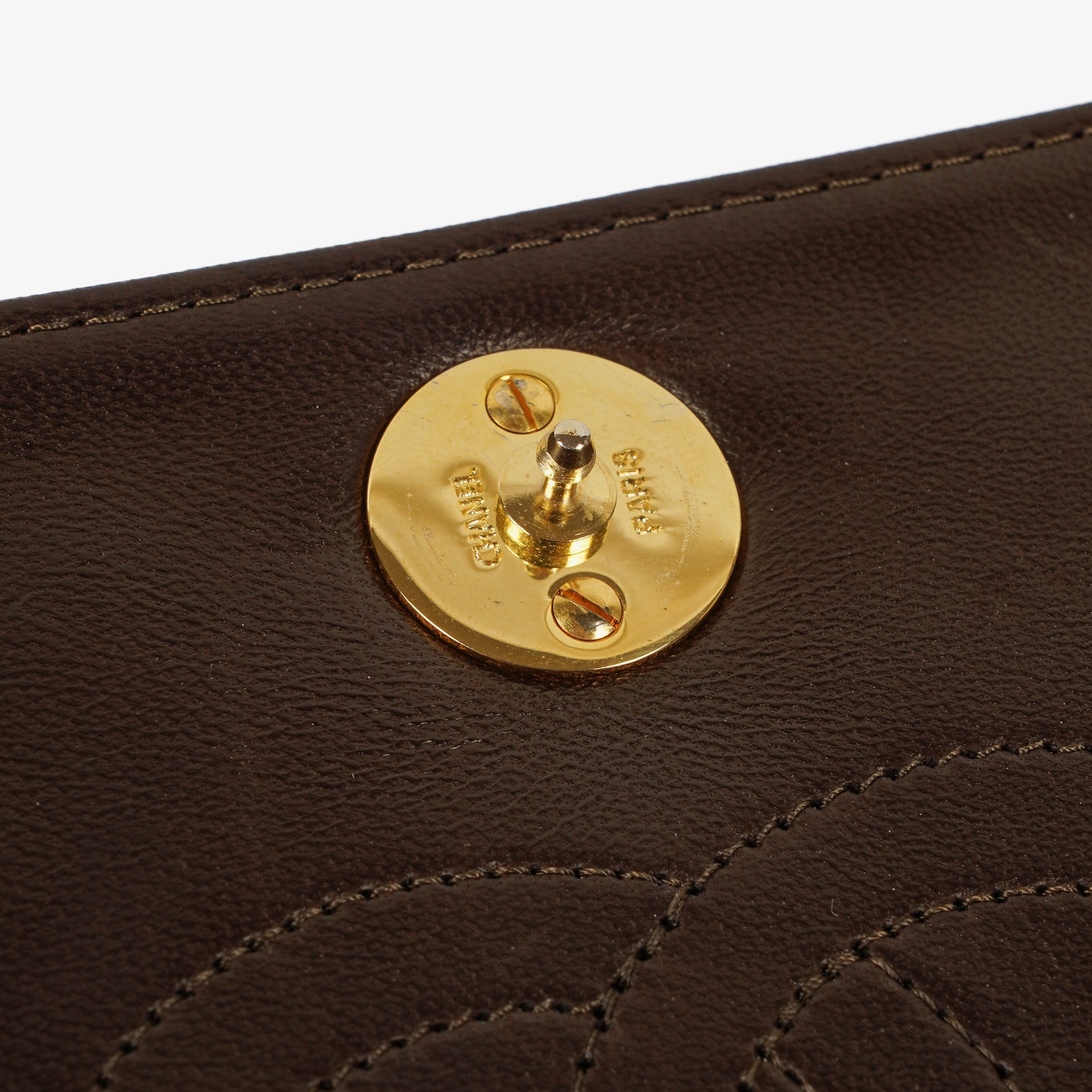 Chanel Classic Full Flap Tasche aus braunem gestepptem Lammleder mit 24K vergoldeter Hardware