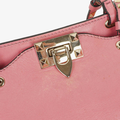 Valentino Garavani Rockstud Kleine Trapez Tote-Tasche aus pinkem Leder