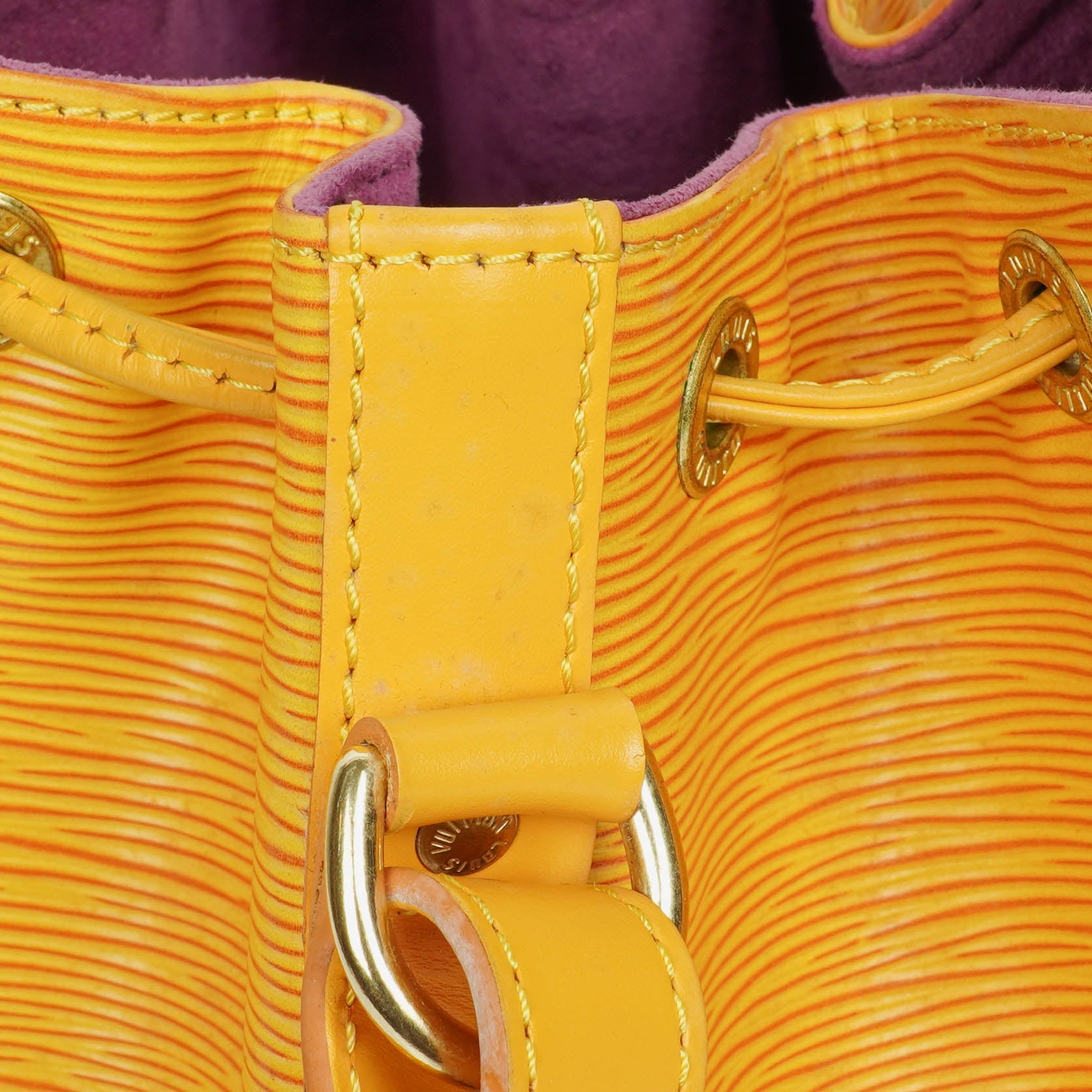 Louis Vuitton Petit Noe Schultertasche aus gelbem Epi Leder