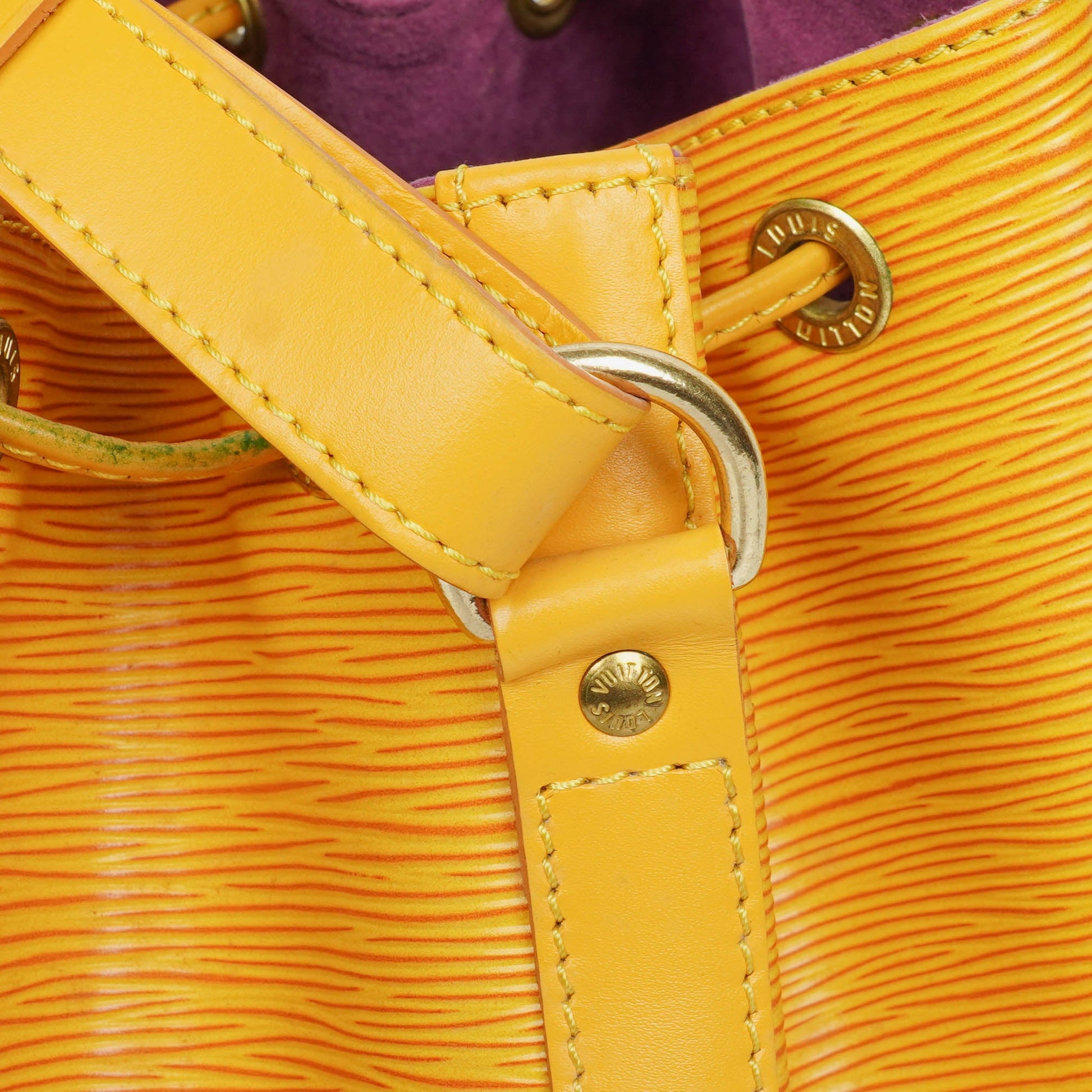 Louis Vuitton Petit Noe Schultertasche aus gelbem Epi Leder