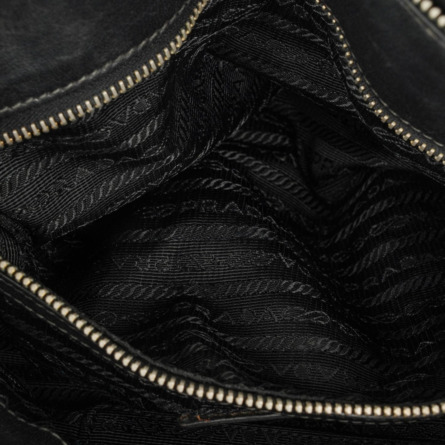 Prada Tessuto Nylon Tasche