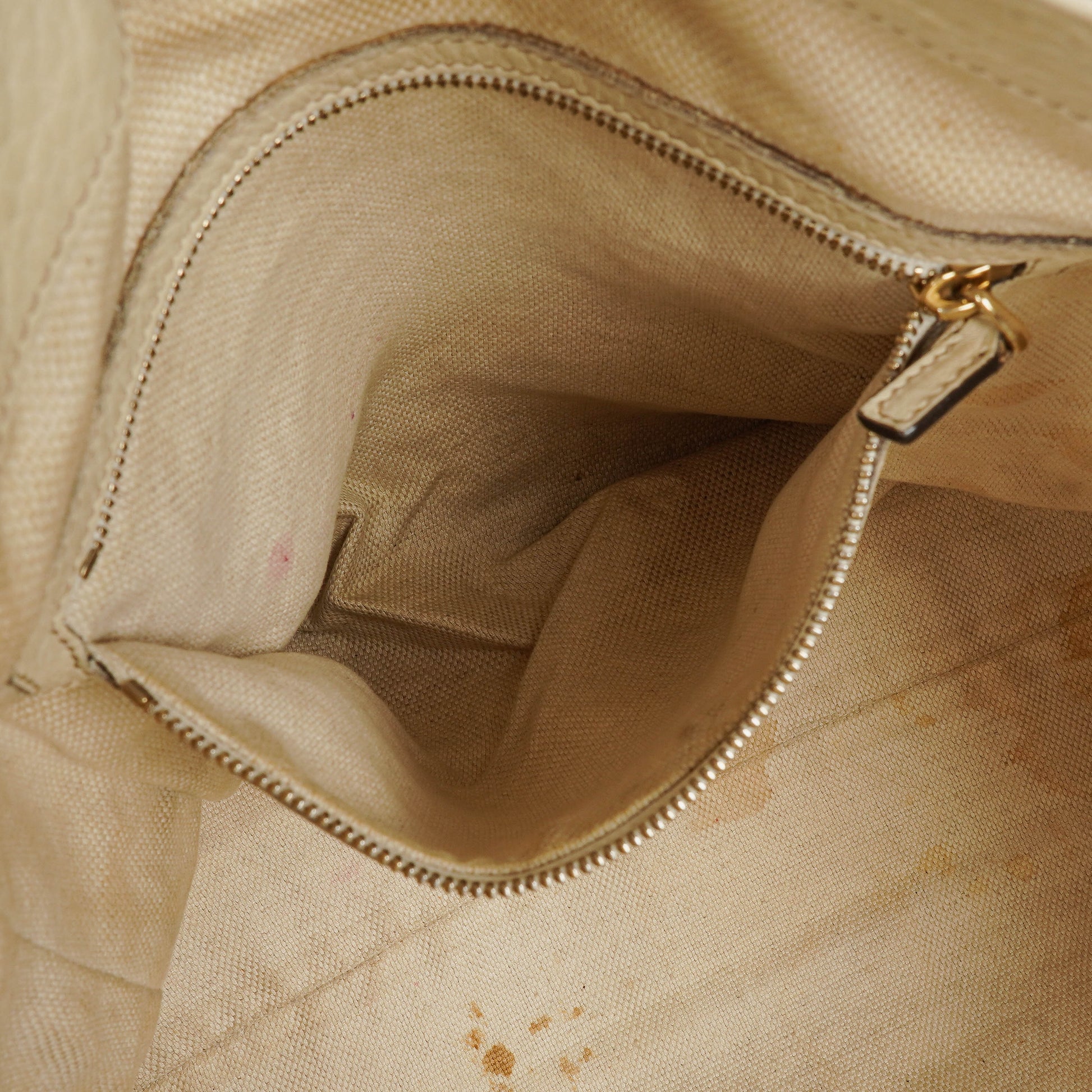 Gucci Soho Tote Bag aus neutralem Leder