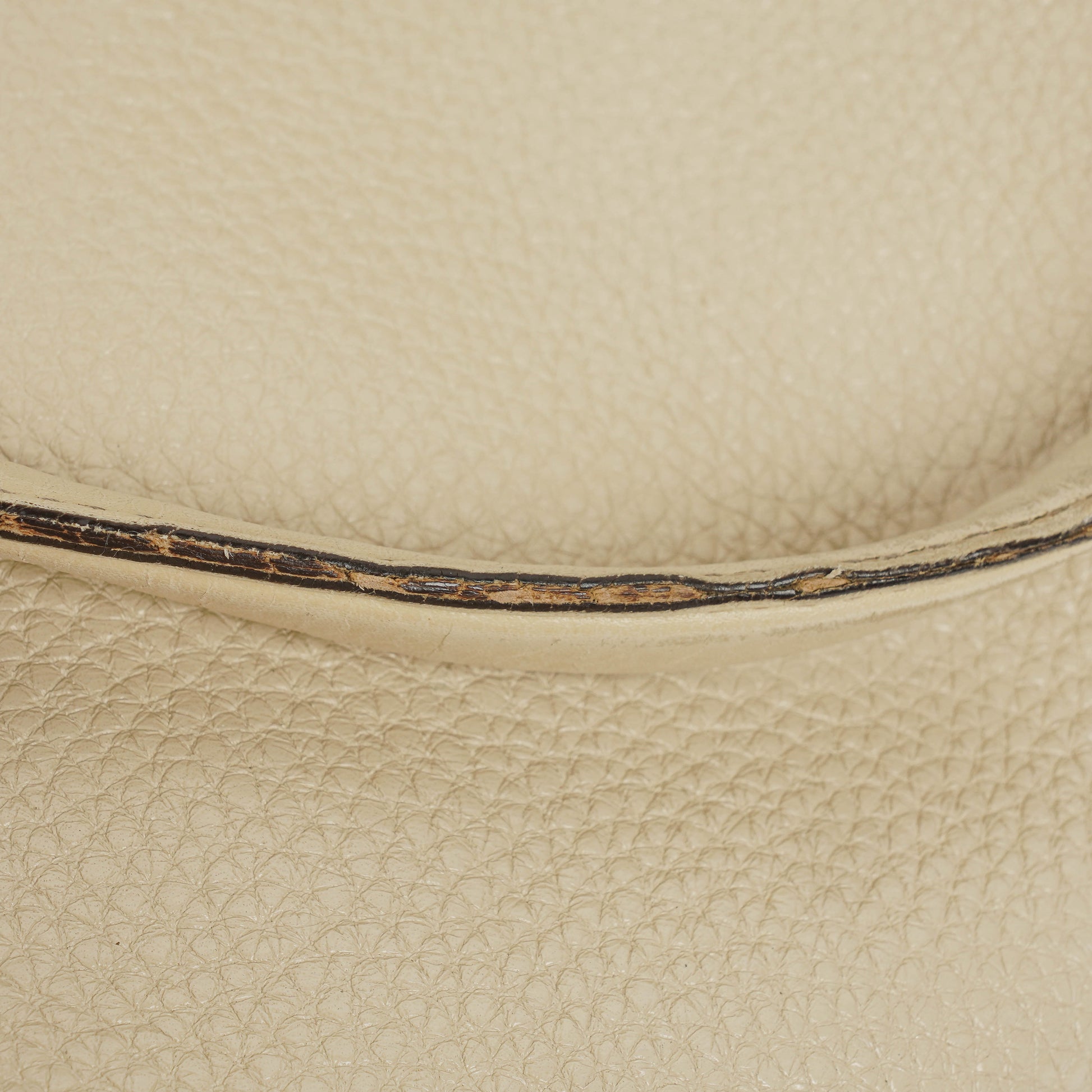 Gucci Soho Tote Bag aus neutralem Leder