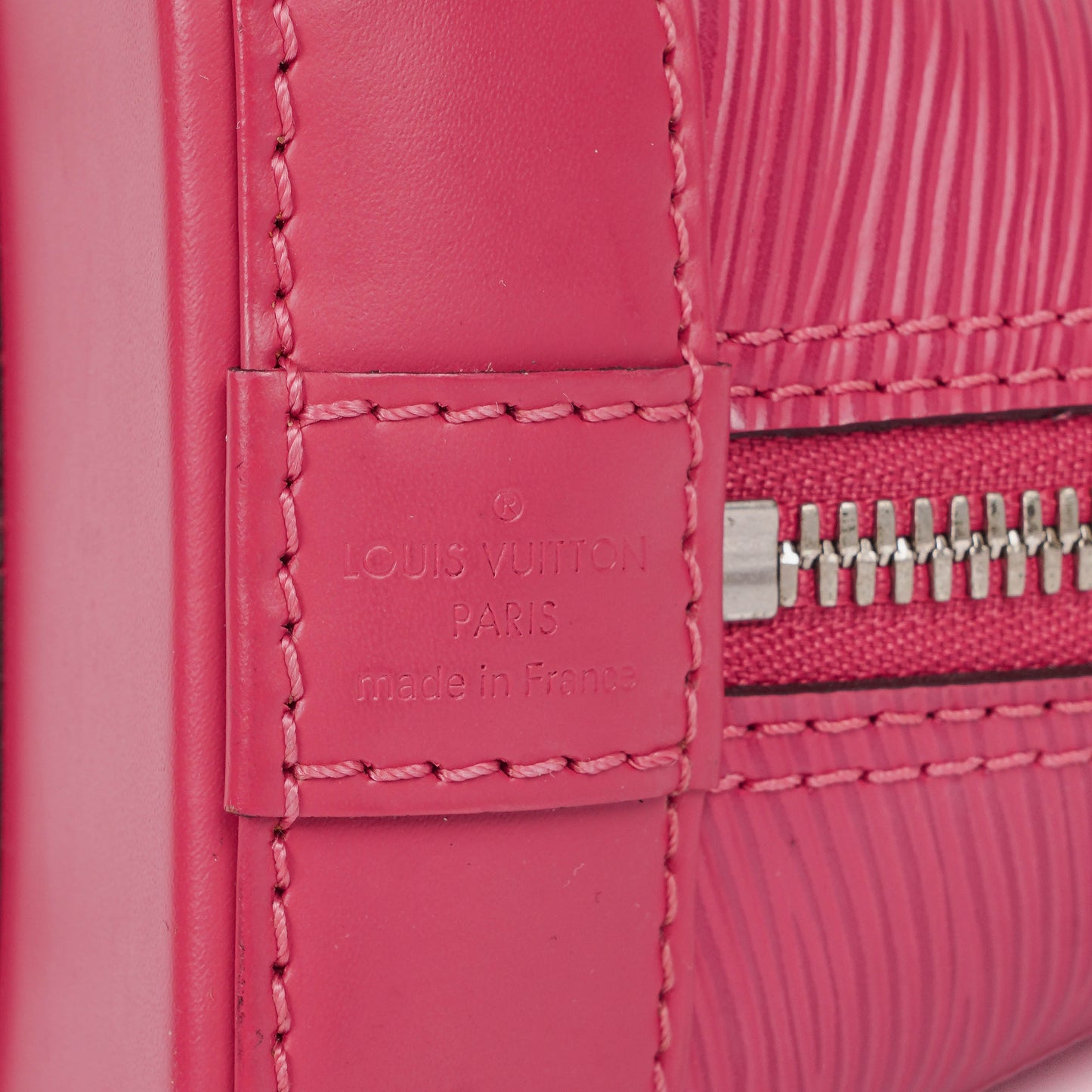 Louis Vuitton Alma BB Handtasche aus Pivoine Epi-Leder