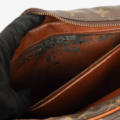 Louis Vuitton Trocadero 30 aus Monogram Canvas