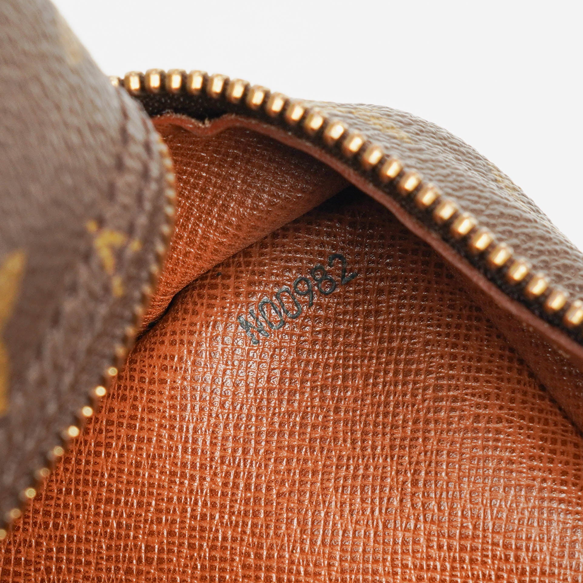 Louis Vuitton Trocadero 30 aus Monogram Canvas