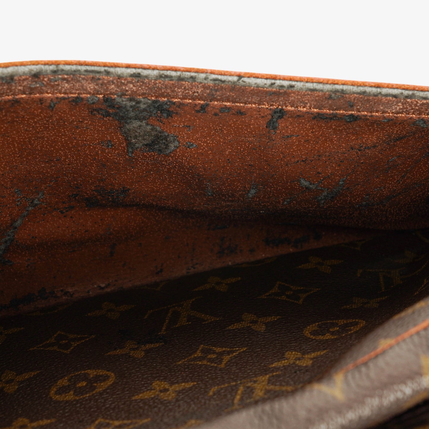 Louis Vuitton Trocadero 30 aus Monogram Canvas