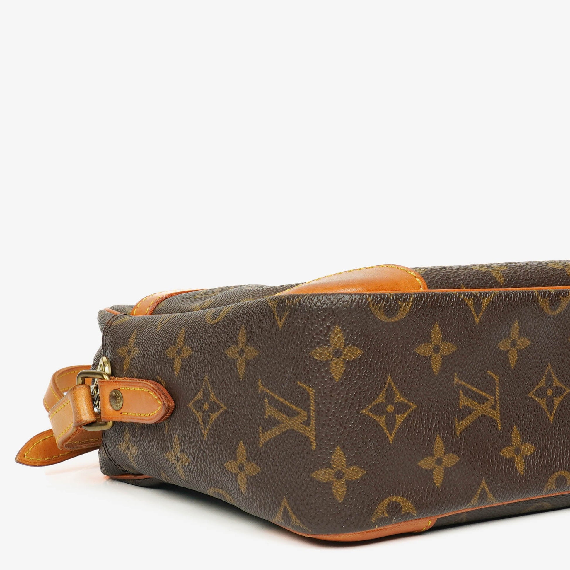 Louis Vuitton Trocadero 30 aus Monogram Canvas