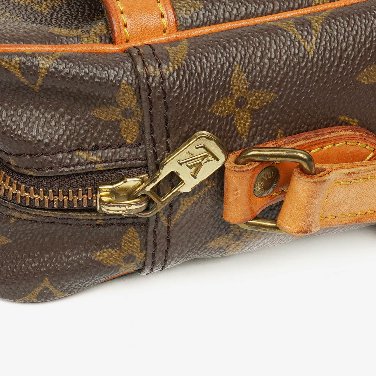 Louis Vuitton Trocadero 30 aus Monogram Canvas