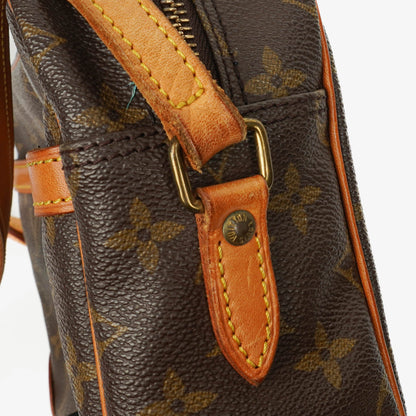 Louis Vuitton Trocadero 30 aus Monogram Canvas