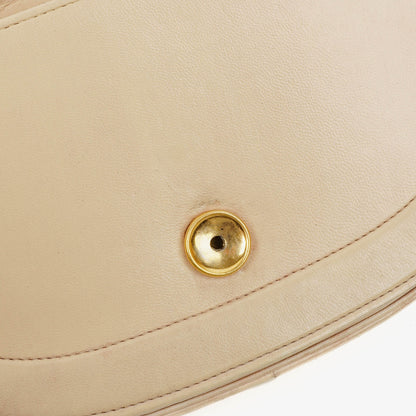 Chanel Half Moon Klappentasche aus beigem gestepptem Lammleder
