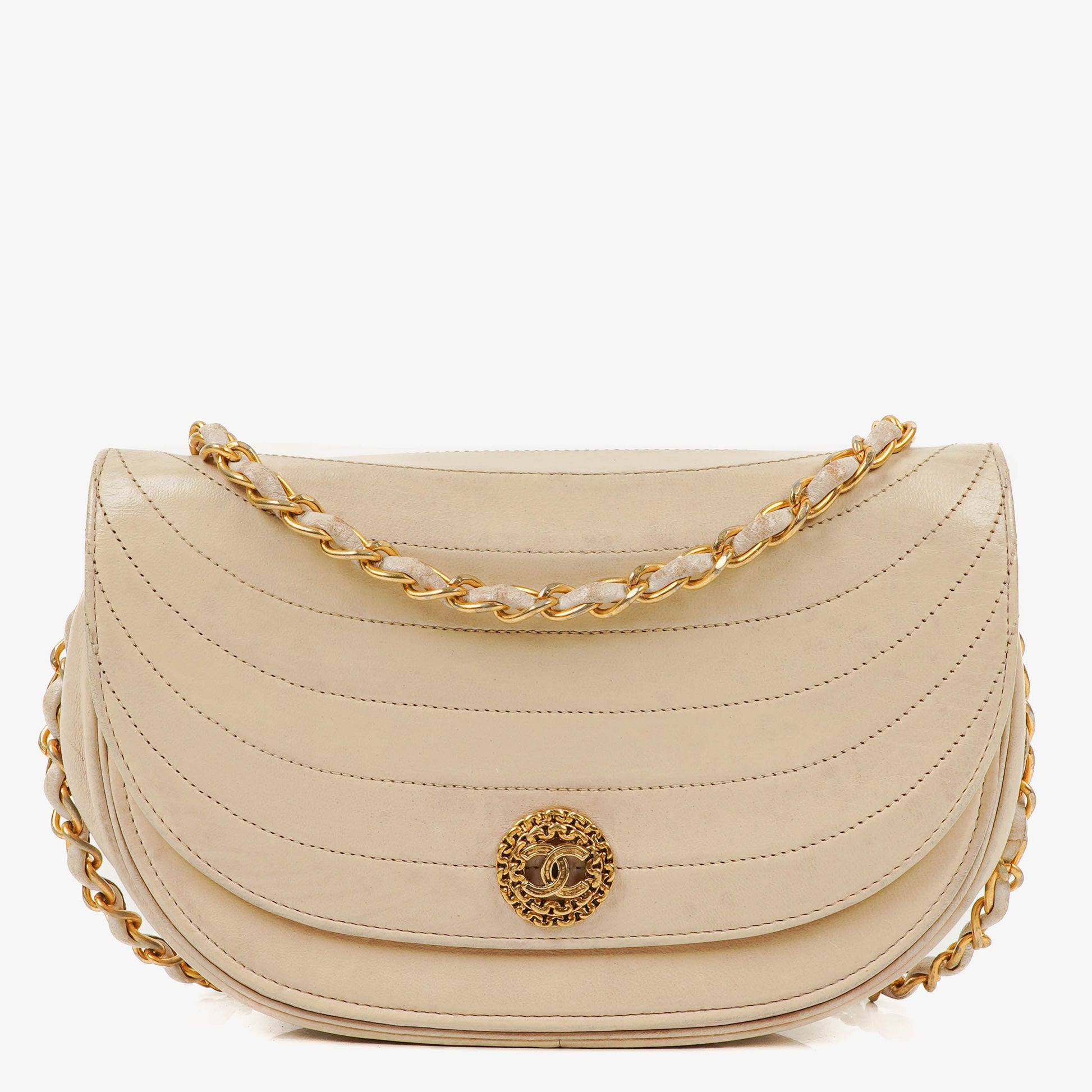 Chanel Half Moon Klappentasche aus beigem gestepptem Lammleder