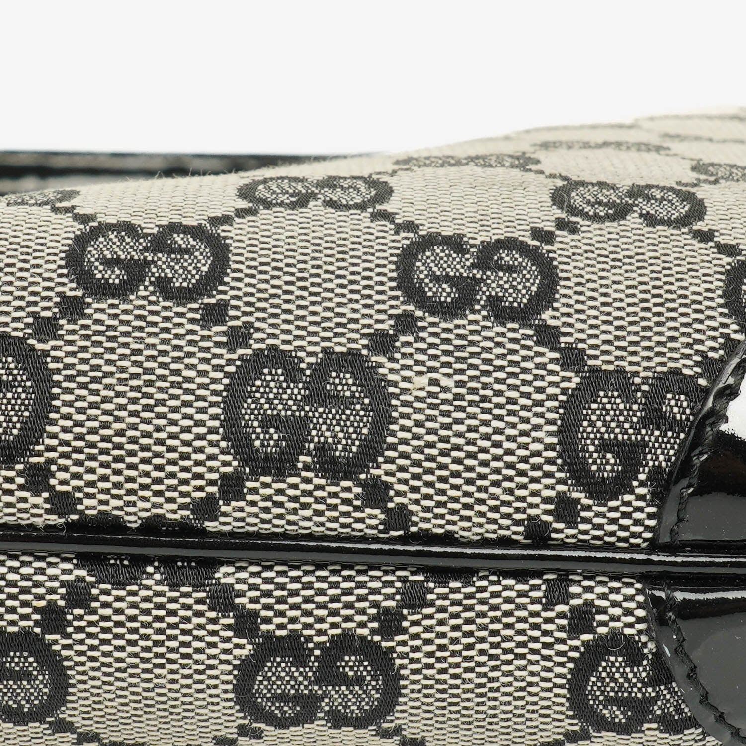 Gucci Hobo Bag aus schwarzem Lackleder mit geflochtenem Henkel und Ring
