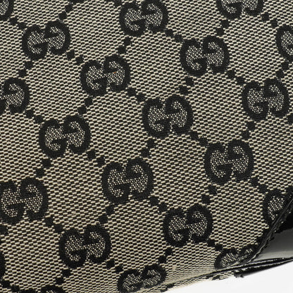 Gucci Hobo Bag aus schwarzem Lackleder mit geflochtenem Henkel und Ring