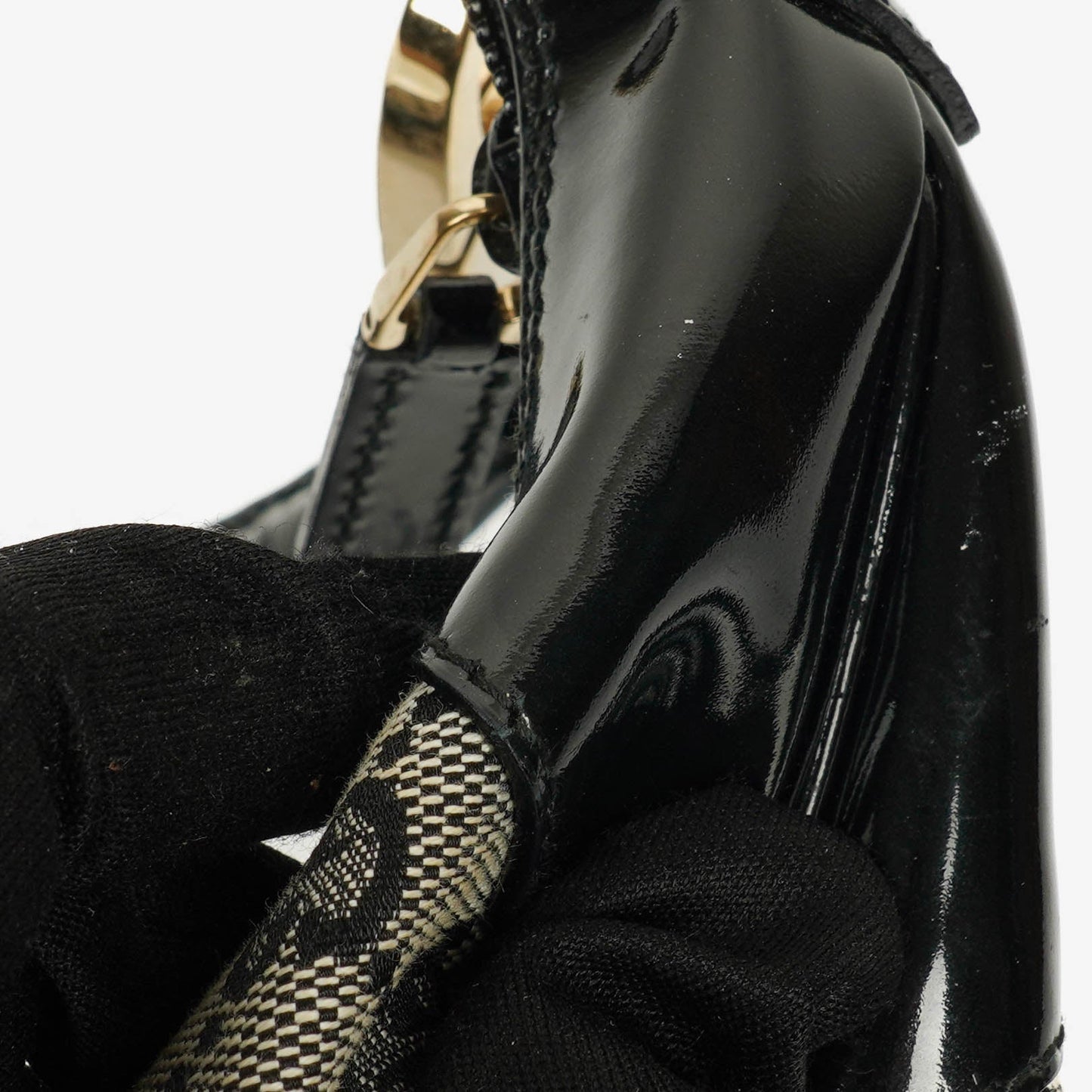 Gucci Hobo Bag aus schwarzem Lackleder mit geflochtenem Henkel und Ring