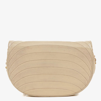 Chanel Half Moon Klappentasche aus beigem gestepptem Lammleder