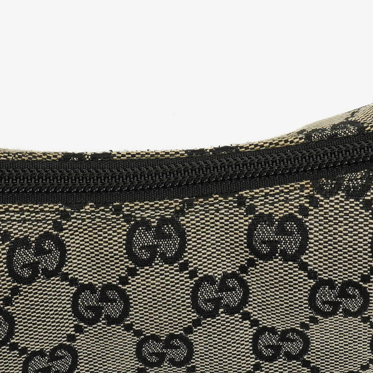 Gucci Hobo Bag aus schwarzem Lackleder mit geflochtenem Henkel und Ring