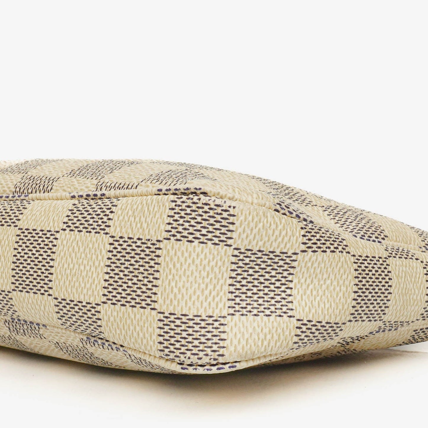 Louis Vuitton Pochette Accessoires Clutch aus Damier Azur Canvas