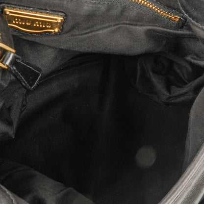 Miu Miu Coffer Matelassé Hobo Tasche aus schwarzem Leder