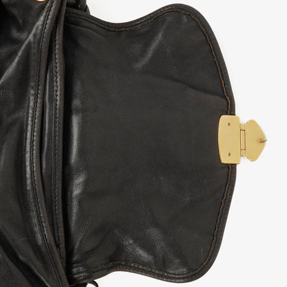 Miu Miu Coffer Matelassé Hobo Tasche aus schwarzem Leder