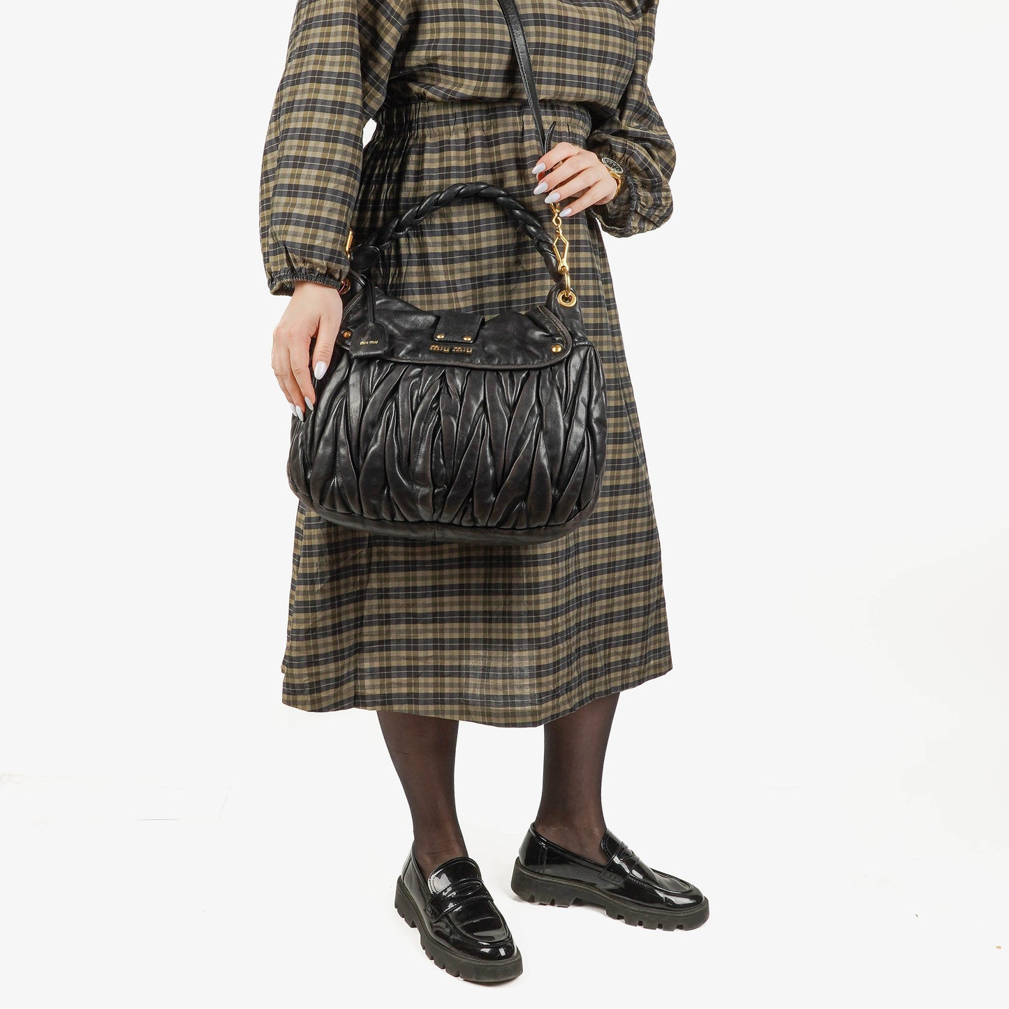 Miu Miu Coffer Matelassé Hobo Tasche aus schwarzem Leder