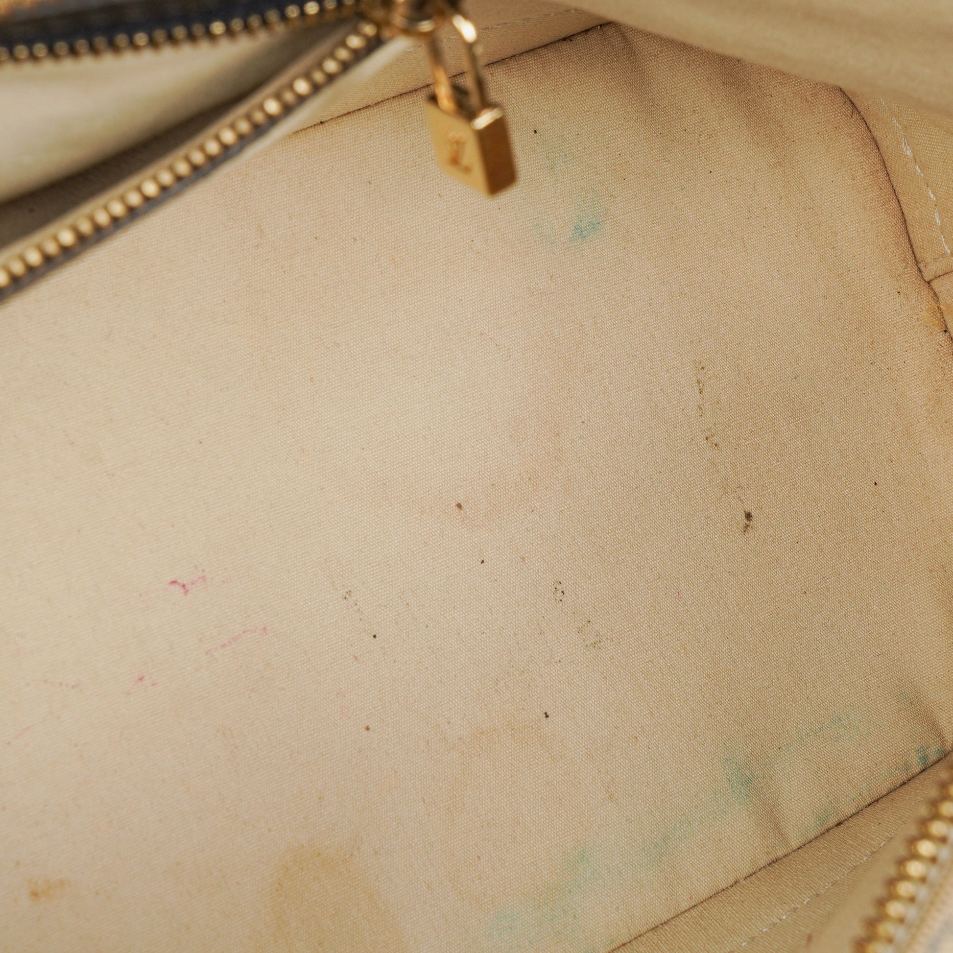 Louis Vuitton Mini Alma Long Handtasche mit blauem Monogramm