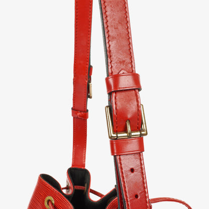 Louis Vuitton Petit Noe Schultertasche aus rotem Epi-Leder