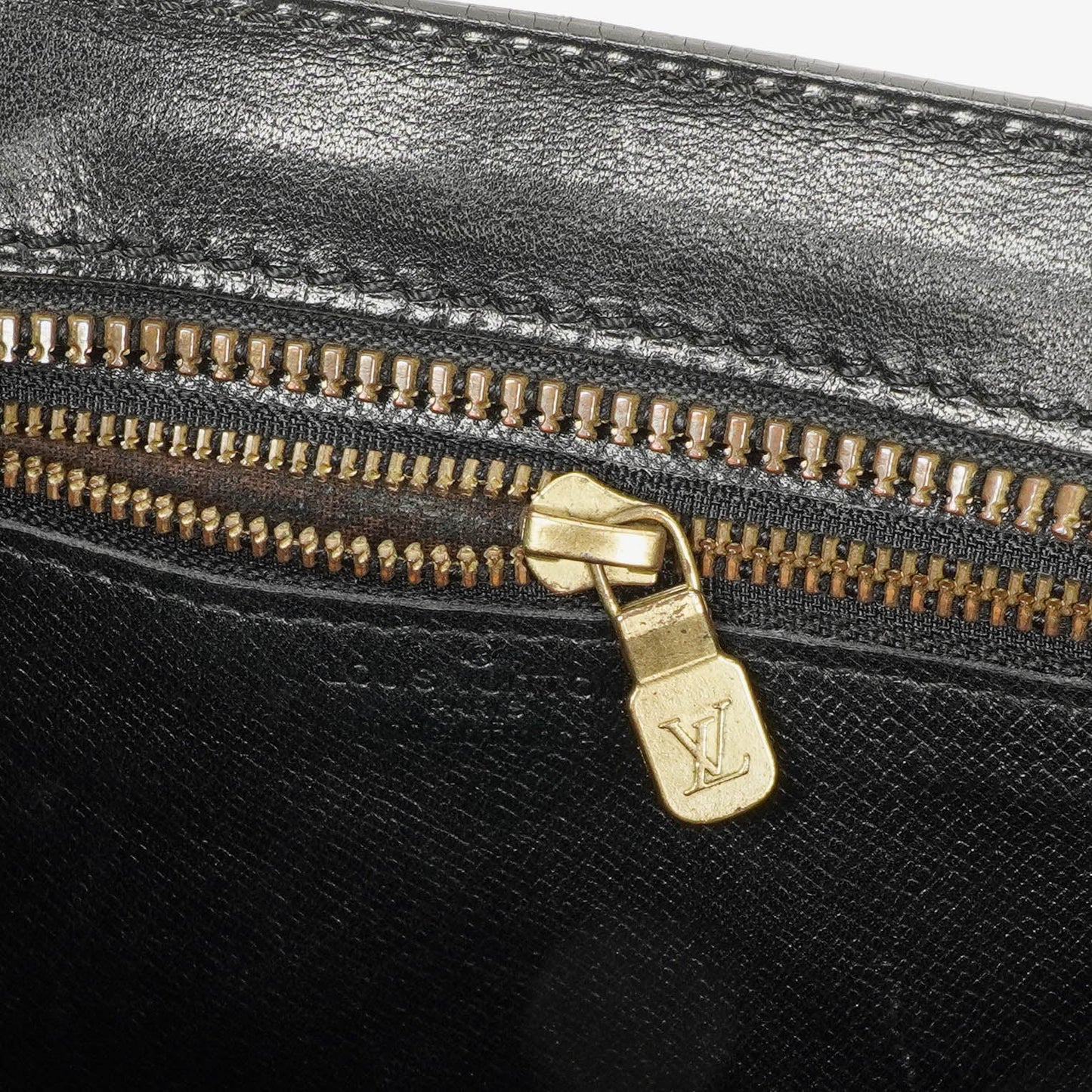 Louis Vuitton Monogram Enghien Schultertasche aus schwarzem Epi-Leder