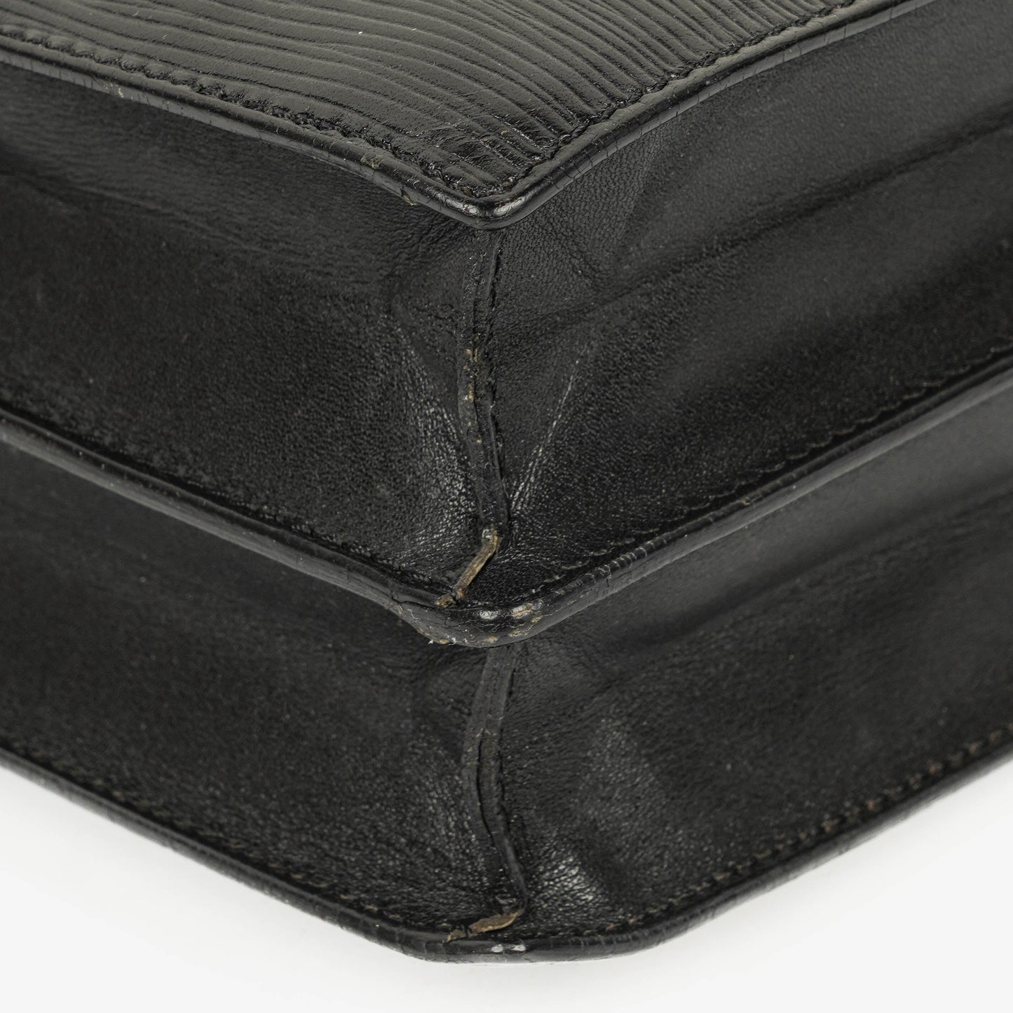 Louis Vuitton Monogram Enghien Schultertasche aus schwarzem Epi-Leder